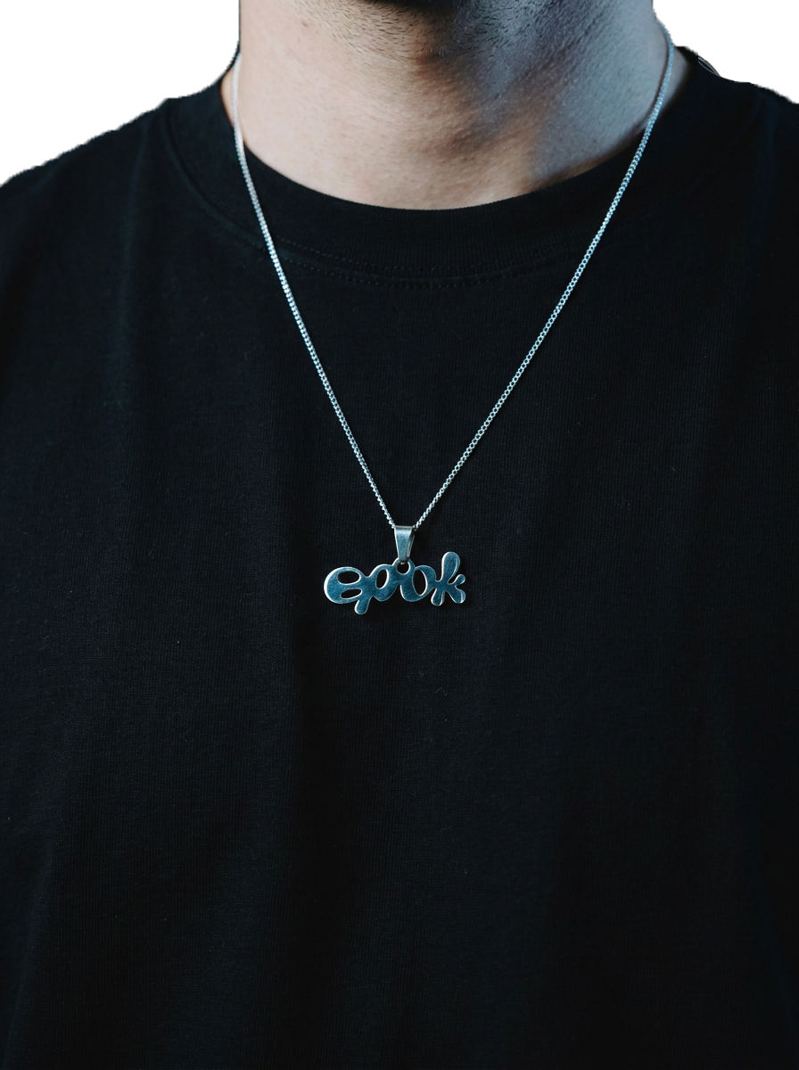 Chaîne Epok, pendentif au logo signature epok — visuel 2
